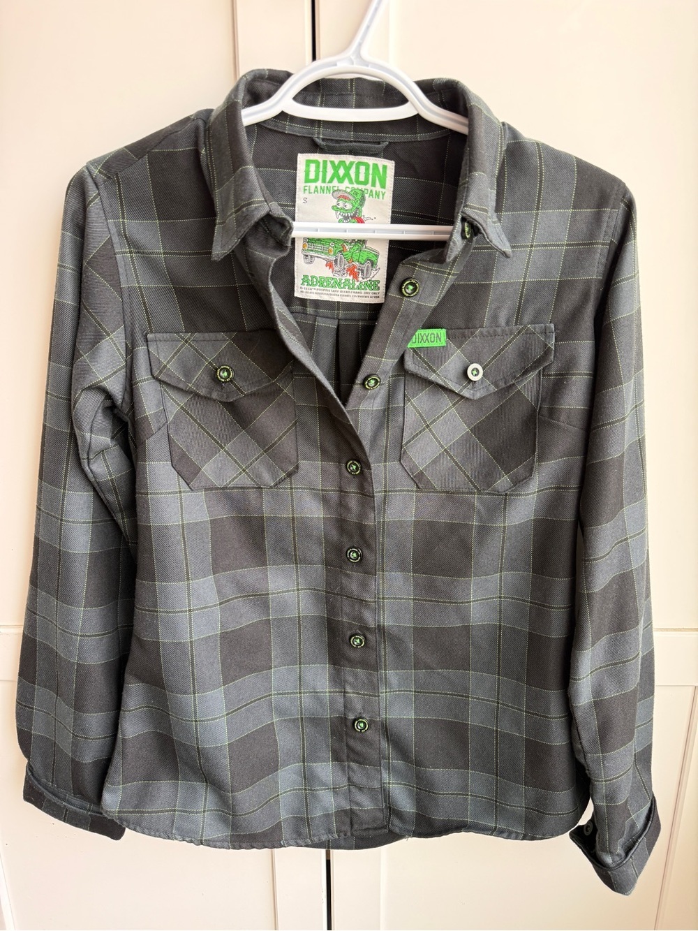Dixxon Flannel Company “Adrenaline” Women’s Plaid Flannel Size Small